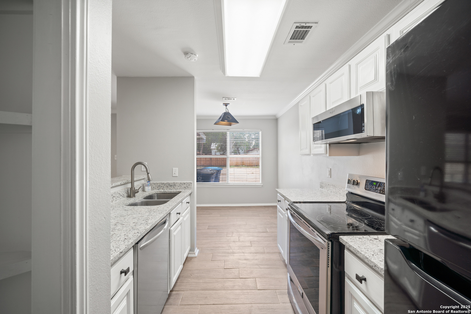 209 S Main Cibolo TX 78108