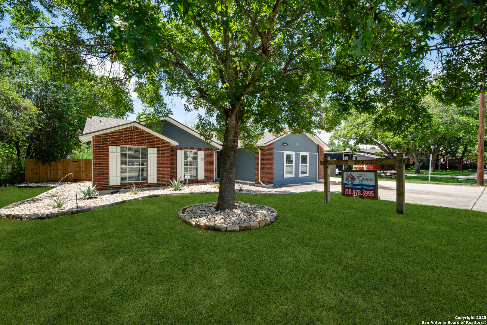 209 S Main Cibolo TX 78108