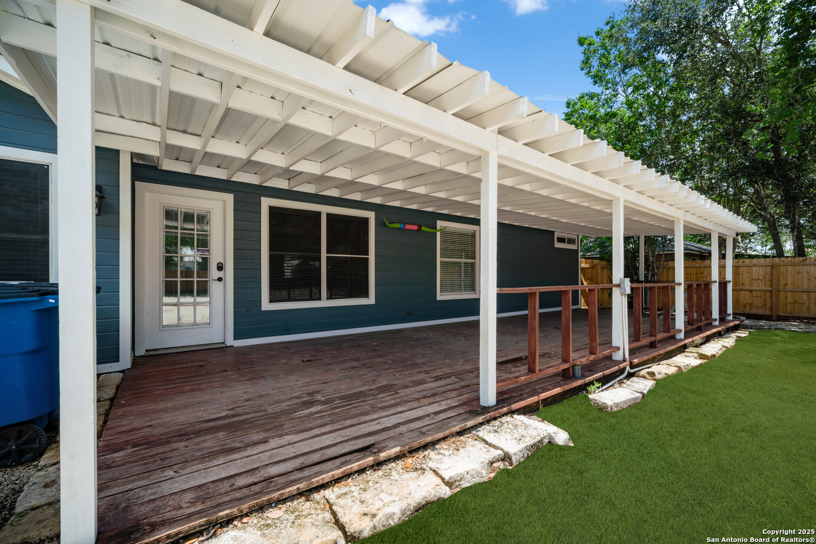 209 S Main Cibolo TX 78108