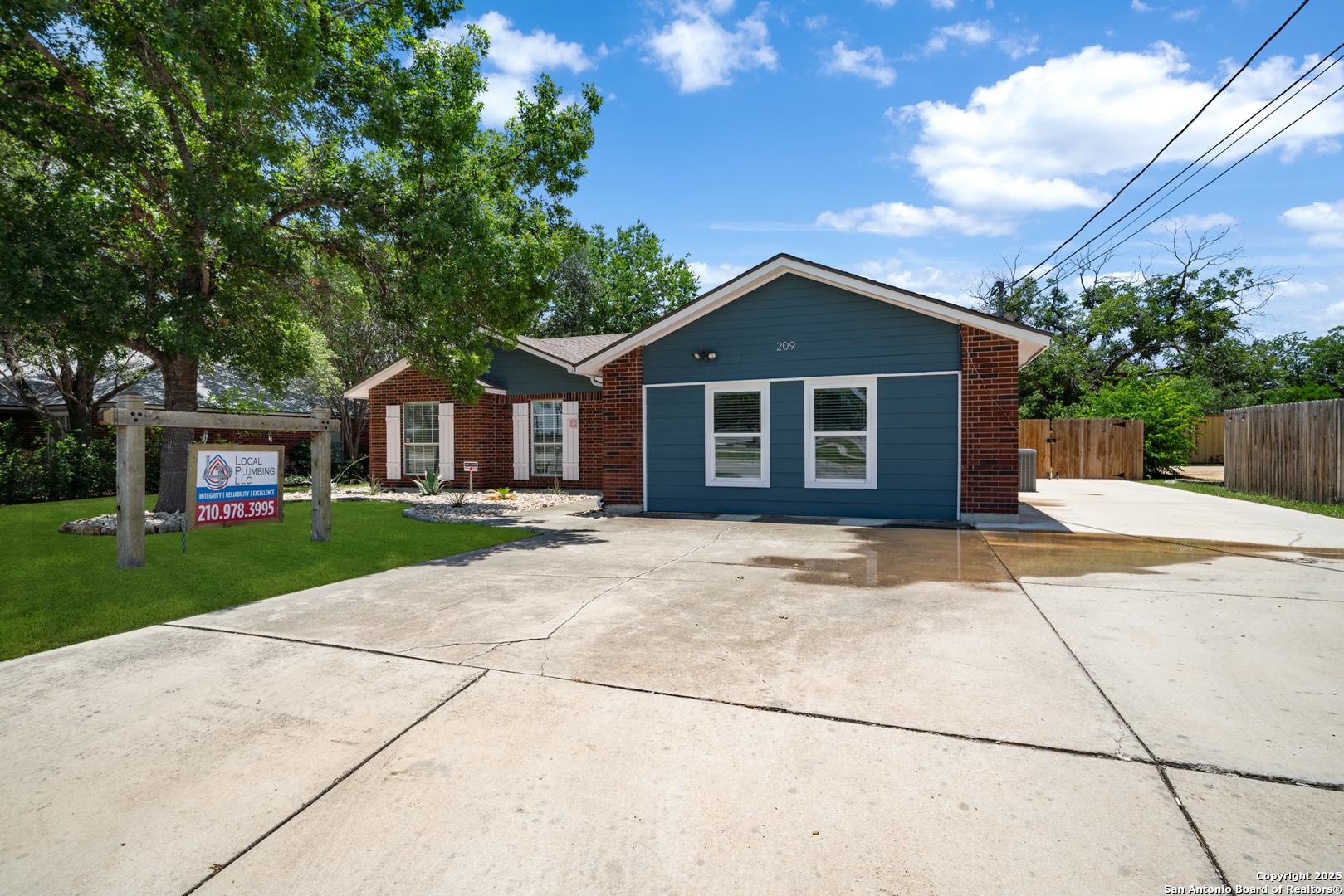 209 S Main Cibolo TX 78108