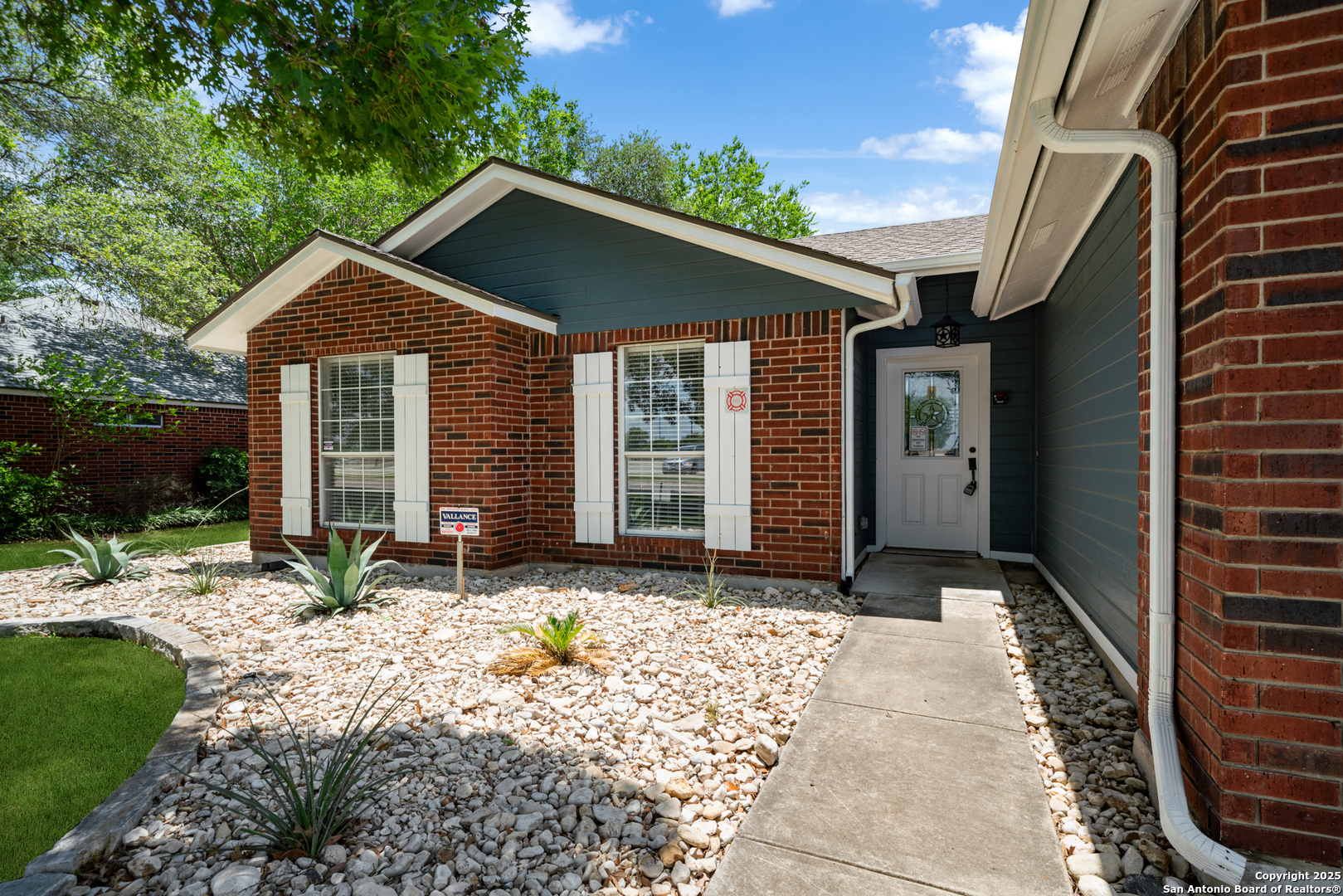 209 S Main Cibolo TX 78108