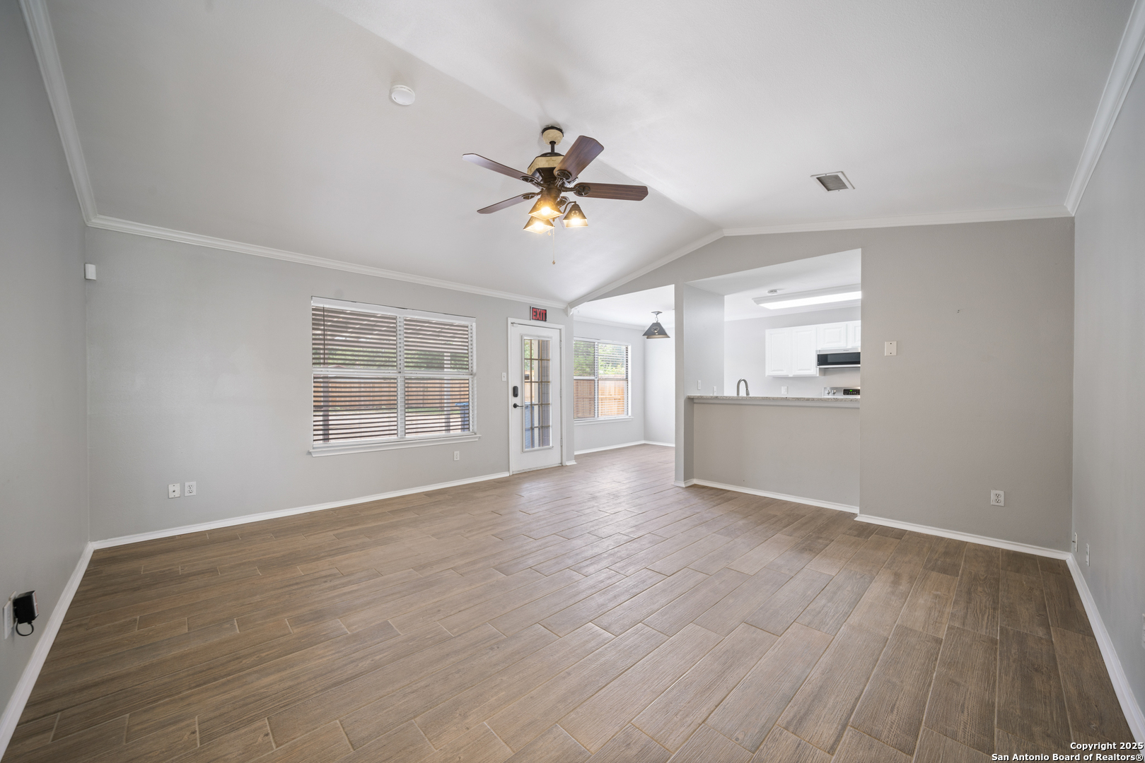 209 S Main Cibolo TX 78108