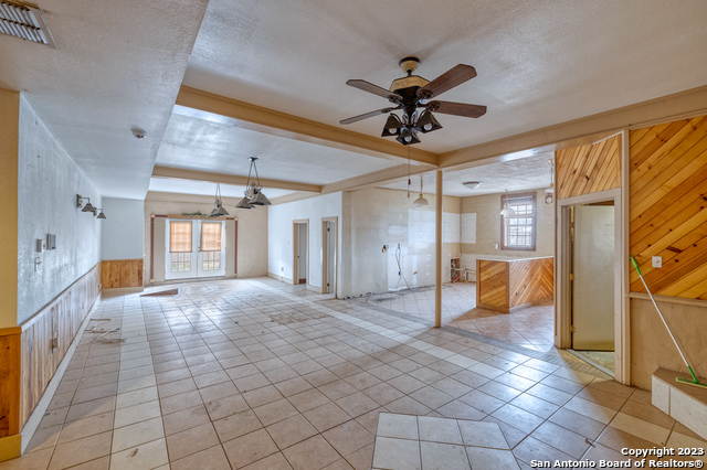 317 Center Sabinal TX 78881