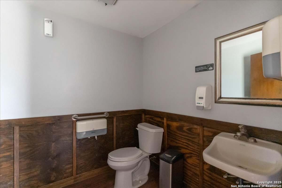 14328 Highway 72 Pawnee TX 78145