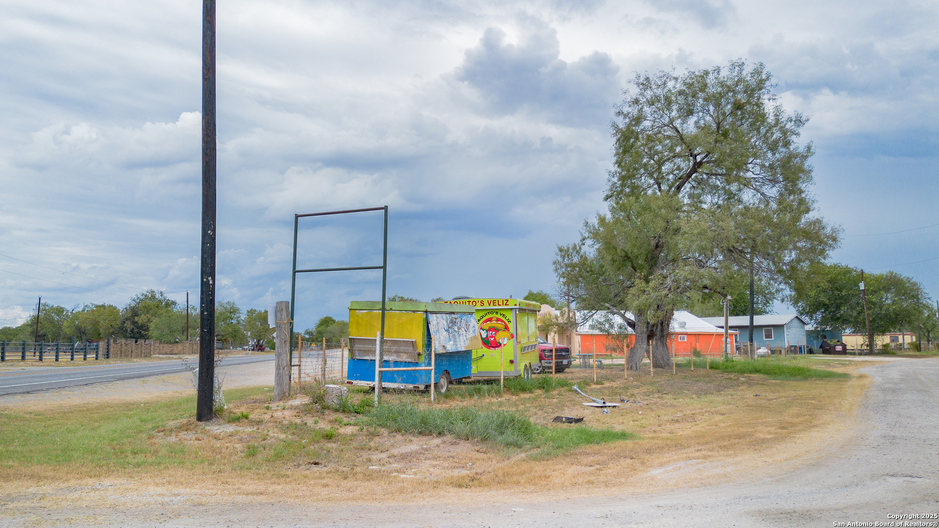 763 Fm 536 Floresville TX 78114