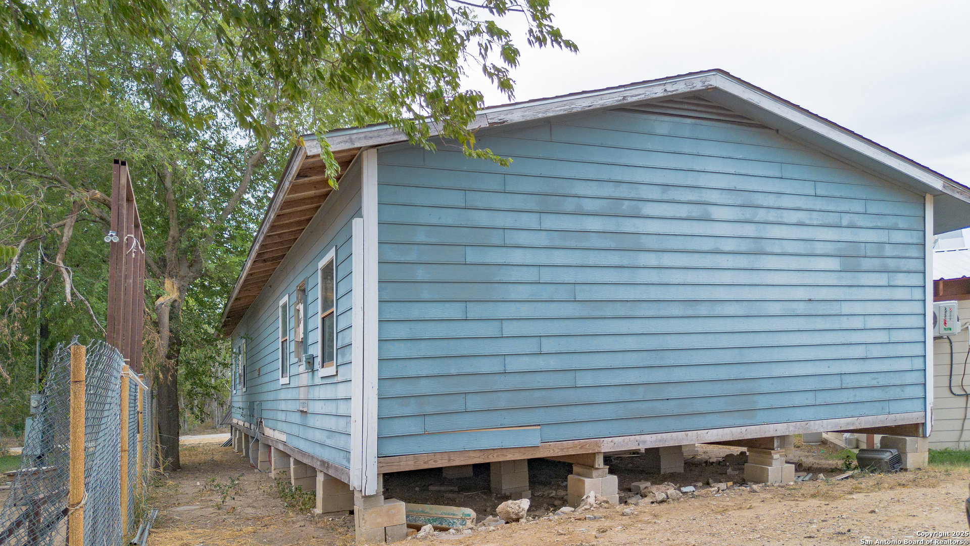 763 Fm 536 Floresville TX 78114