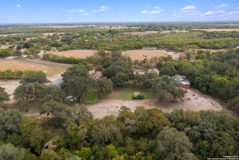 13351 Sherwood Road Atascosa TX 78002