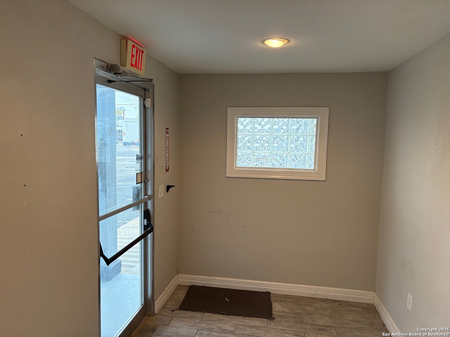 2810 Hillcrest Drive Balcones Heights TX 78201