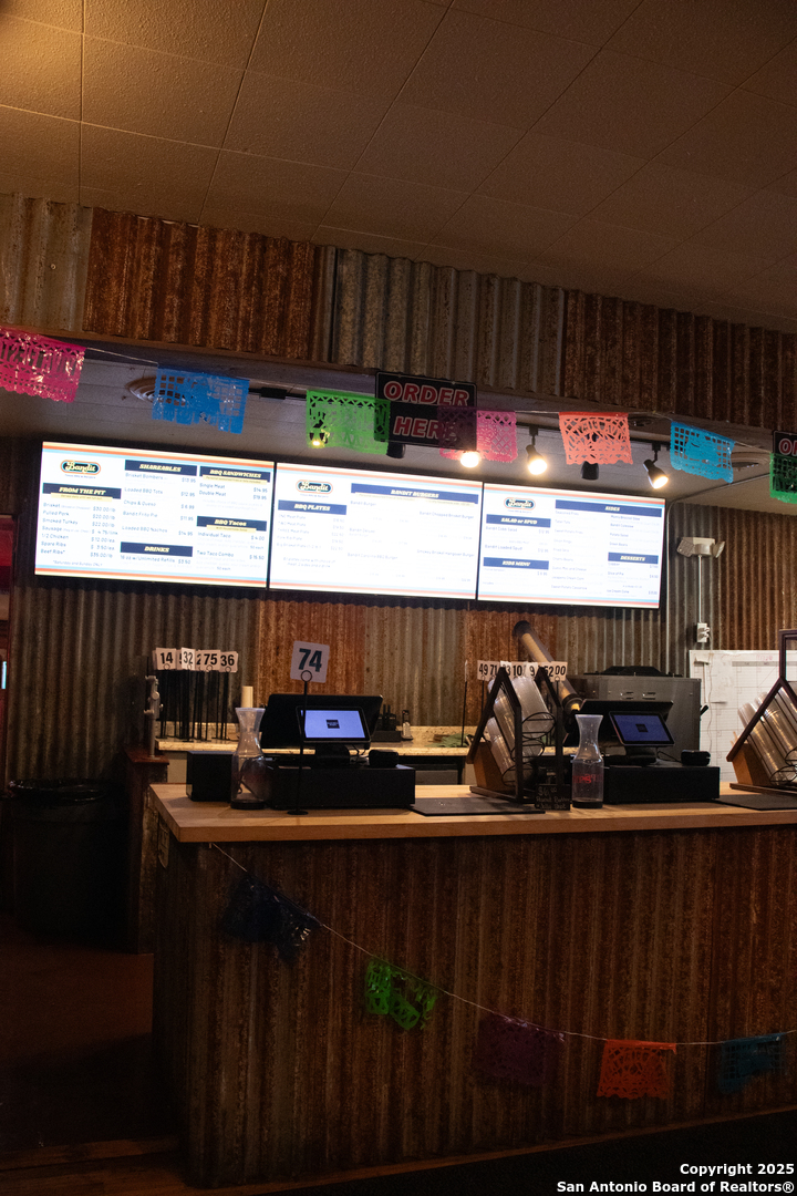 2769 Nacogdoches San Antonio TX 78217