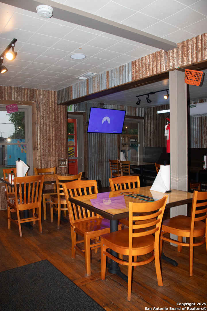 2769 Nacogdoches San Antonio TX 78217