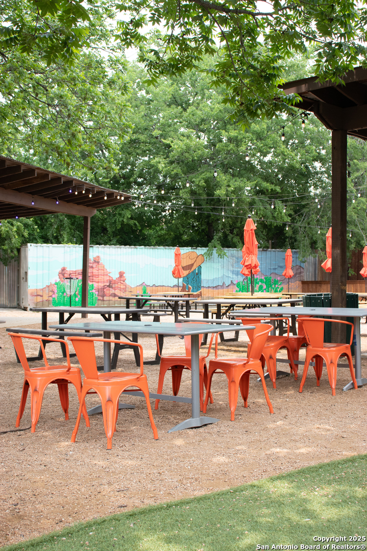 2769 Nacogdoches San Antonio TX 78217