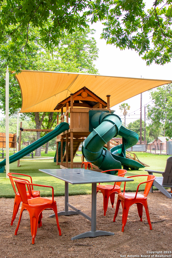 2769 Nacogdoches San Antonio TX 78217