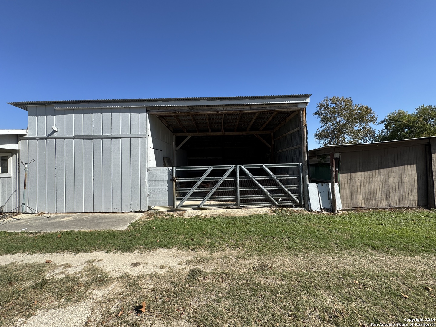 2902 W Kingsbury Street Seguin TX 78155