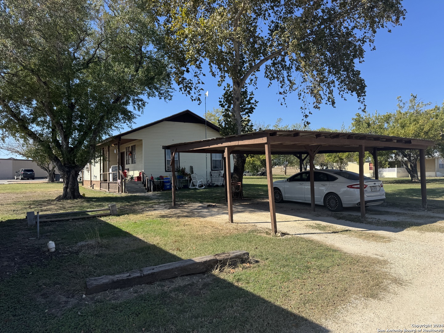 2902 W Kingsbury Street Seguin TX 78155