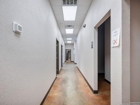 6411 E Highway 90 Knippa TX 78870