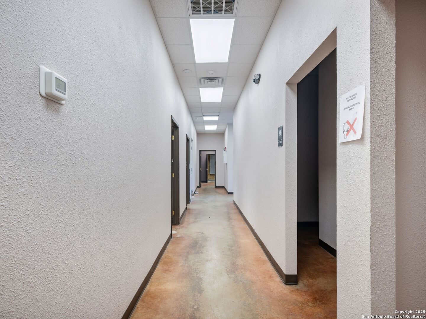 6411 E Highway 90 Knippa TX 78870