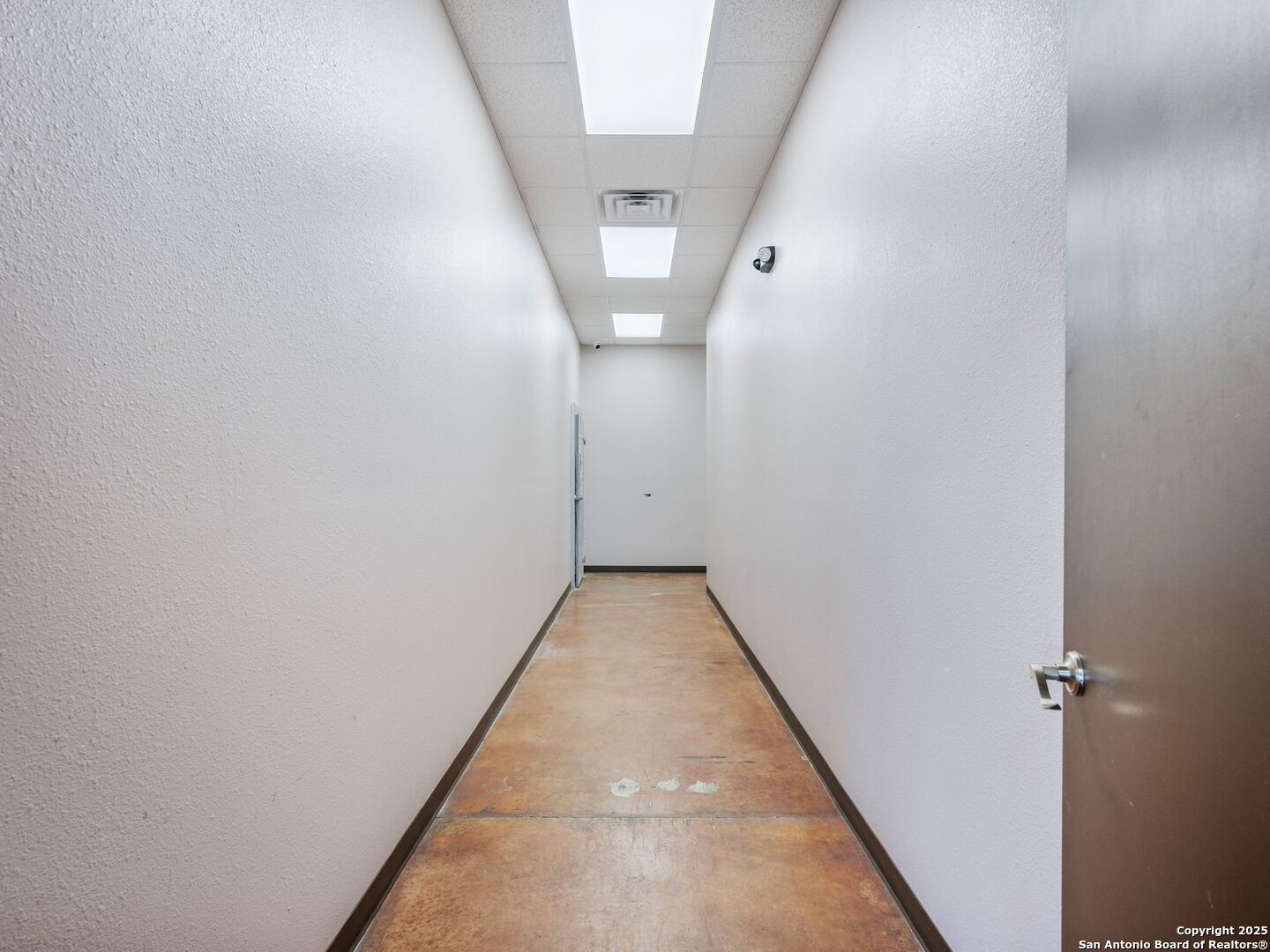 6411 E Highway 90 Knippa TX 78870