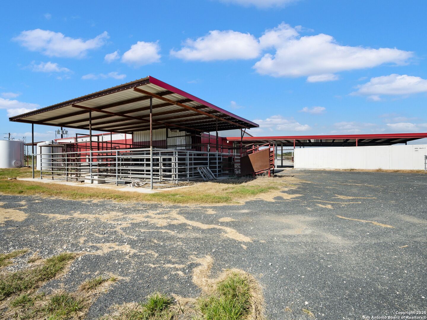 6411 E Highway 90 Knippa TX 78870