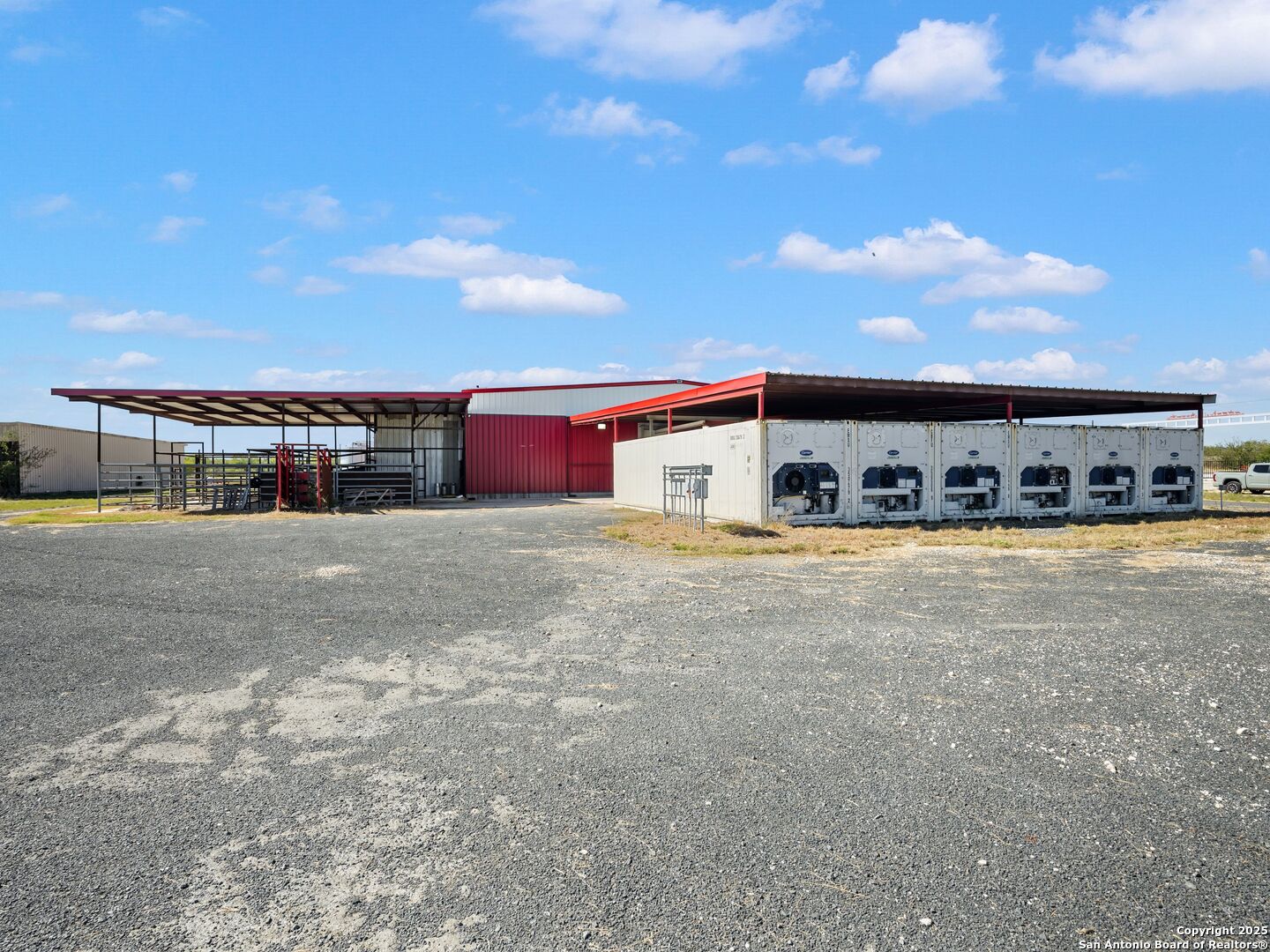 6411 E Highway 90 Knippa TX 78870