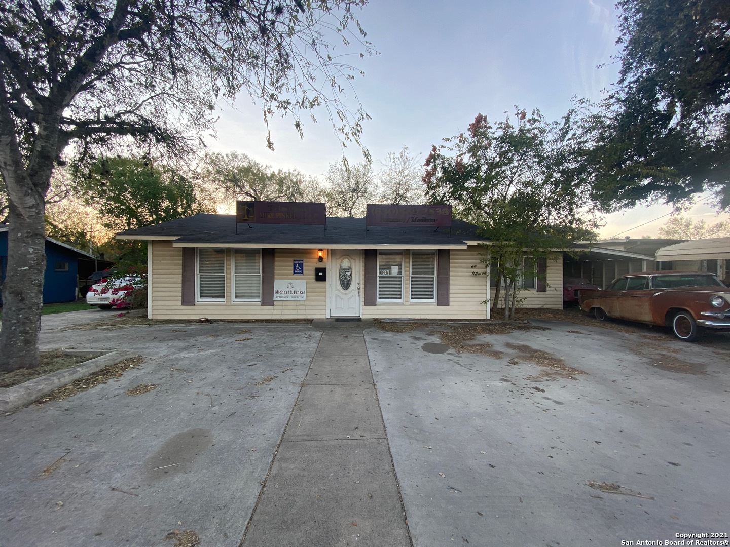 212 S Bryant Street Pleasanton TX 78064