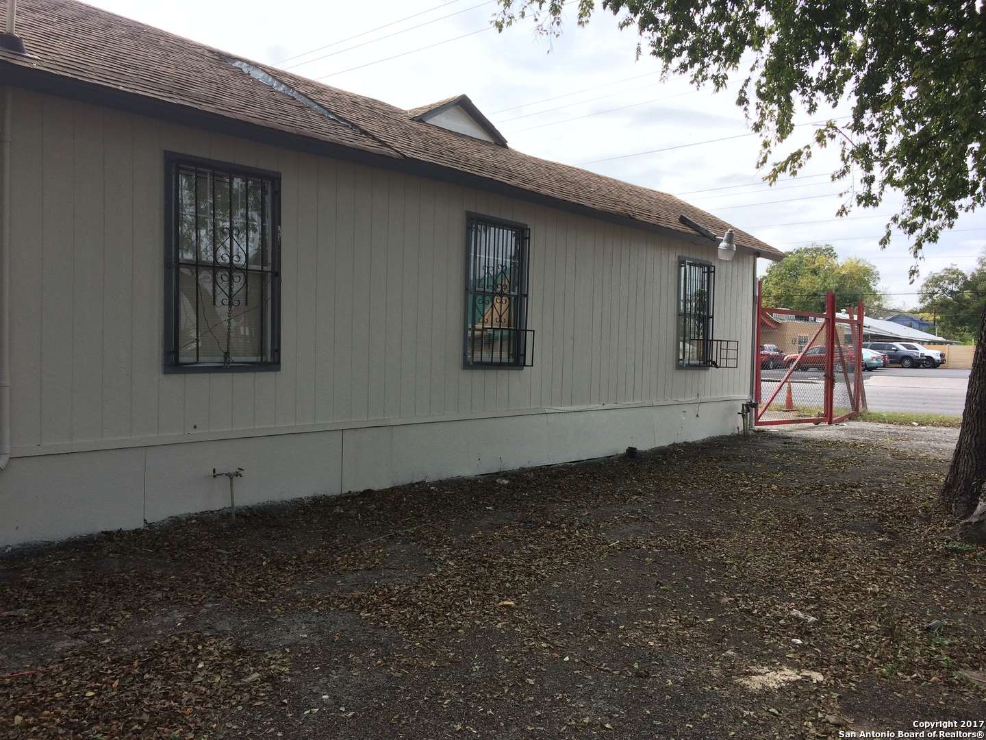 202 General Mcmullen San Antonio TX 78237