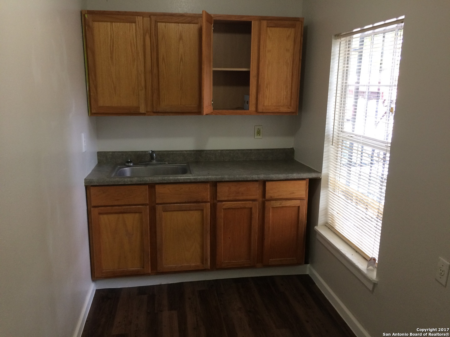 202 General Mcmullen San Antonio TX 78237