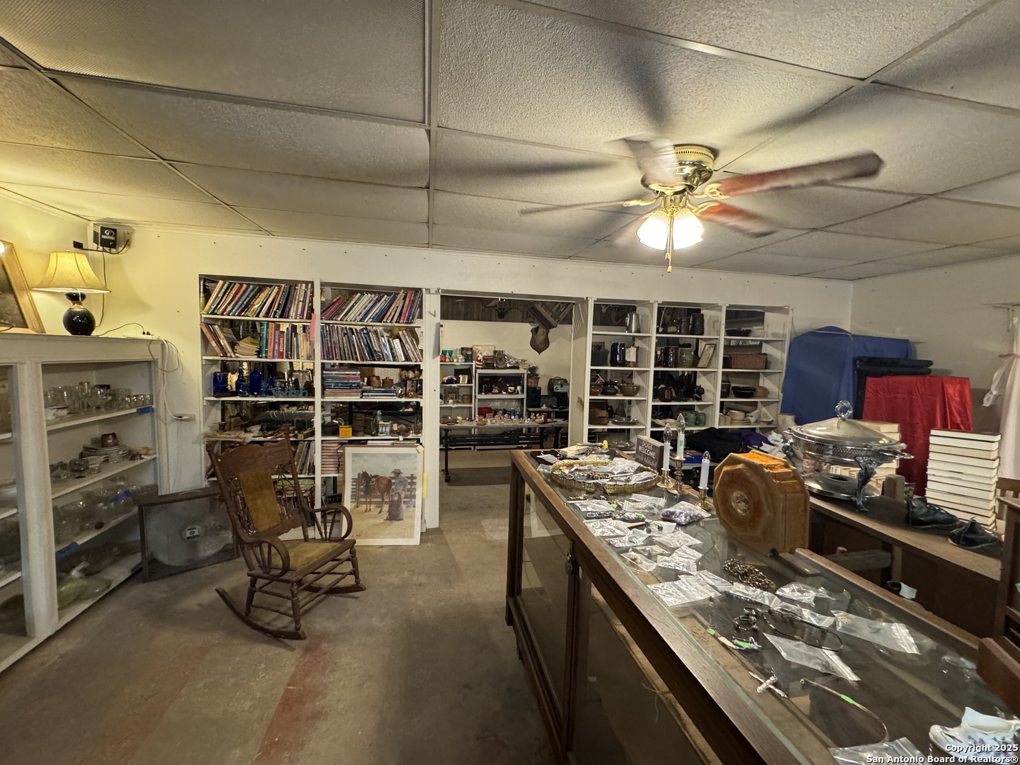 401 Highway 90 Sabinal TX 78881