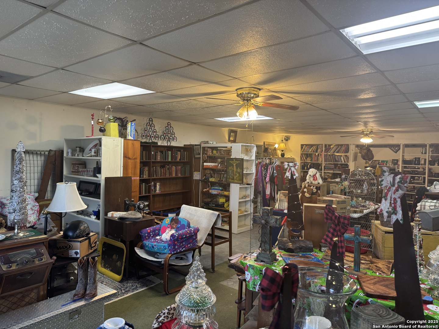 401 Highway 90 Sabinal TX 78881