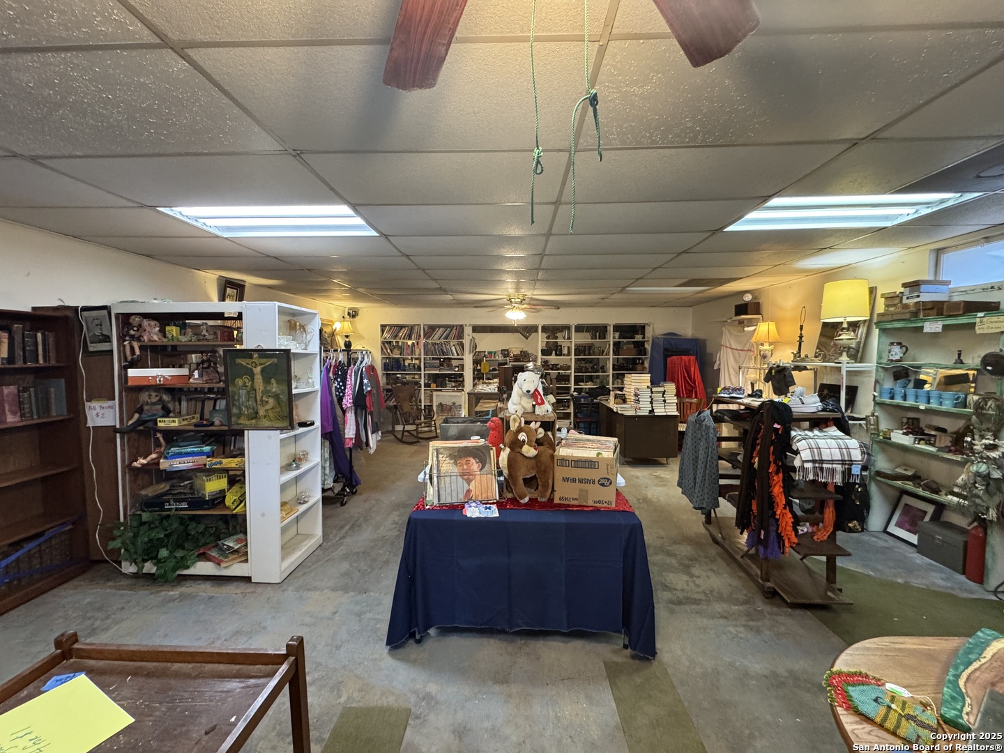 401 Highway 90 Sabinal TX 78881