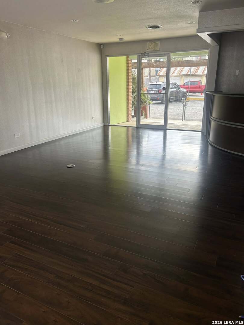 359 E Hilderbrand San Antonio TX 78212