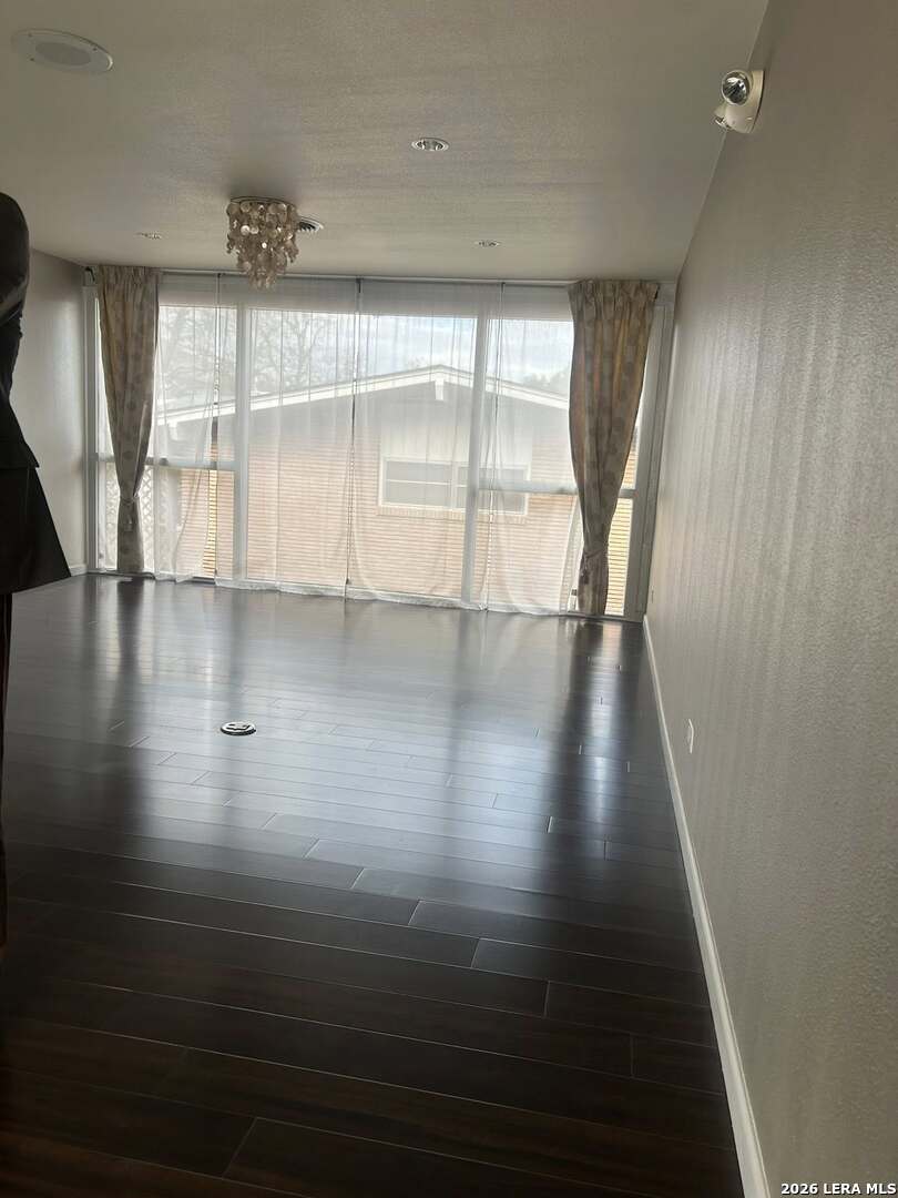 359 E Hilderbrand San Antonio TX 78212