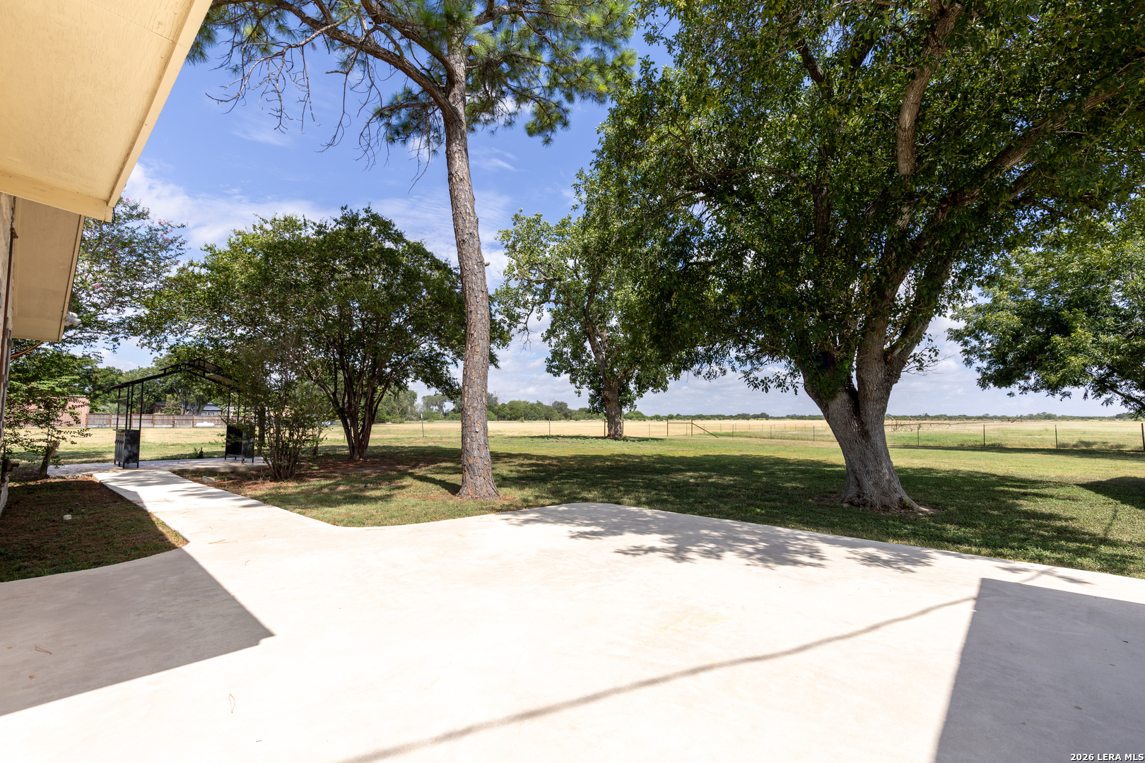 730 County Road 664 Devine TX 78016