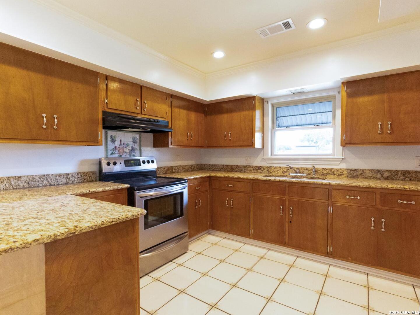 730 County Road 664 Devine TX 78016