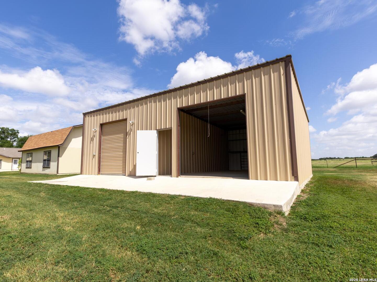 730 County Road 664 Devine TX 78016