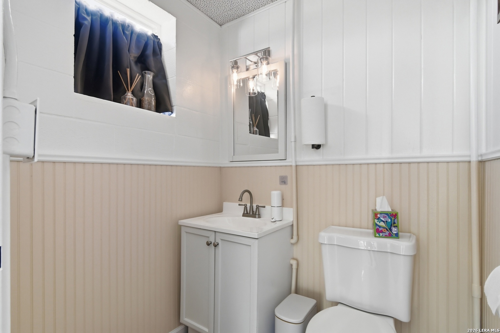 508 W Hondo Devine TX 78016