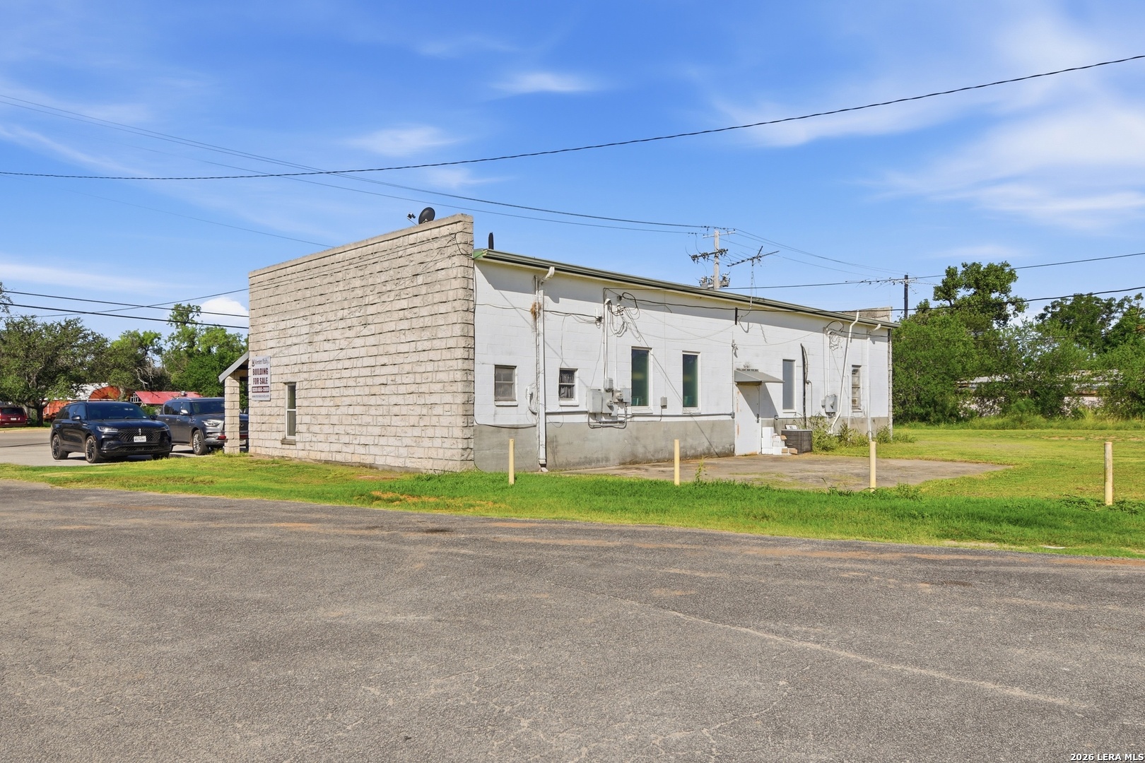 508 W Hondo Devine TX 78016