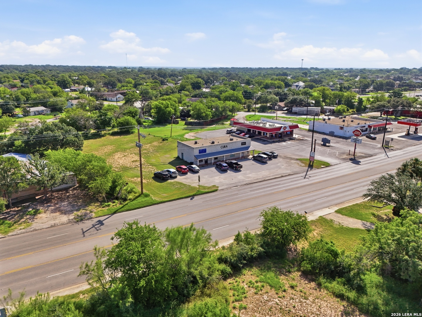 508 W Hondo Devine TX 78016