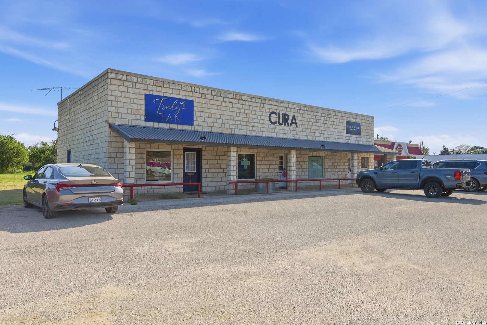 508 W Hondo Devine TX 78016