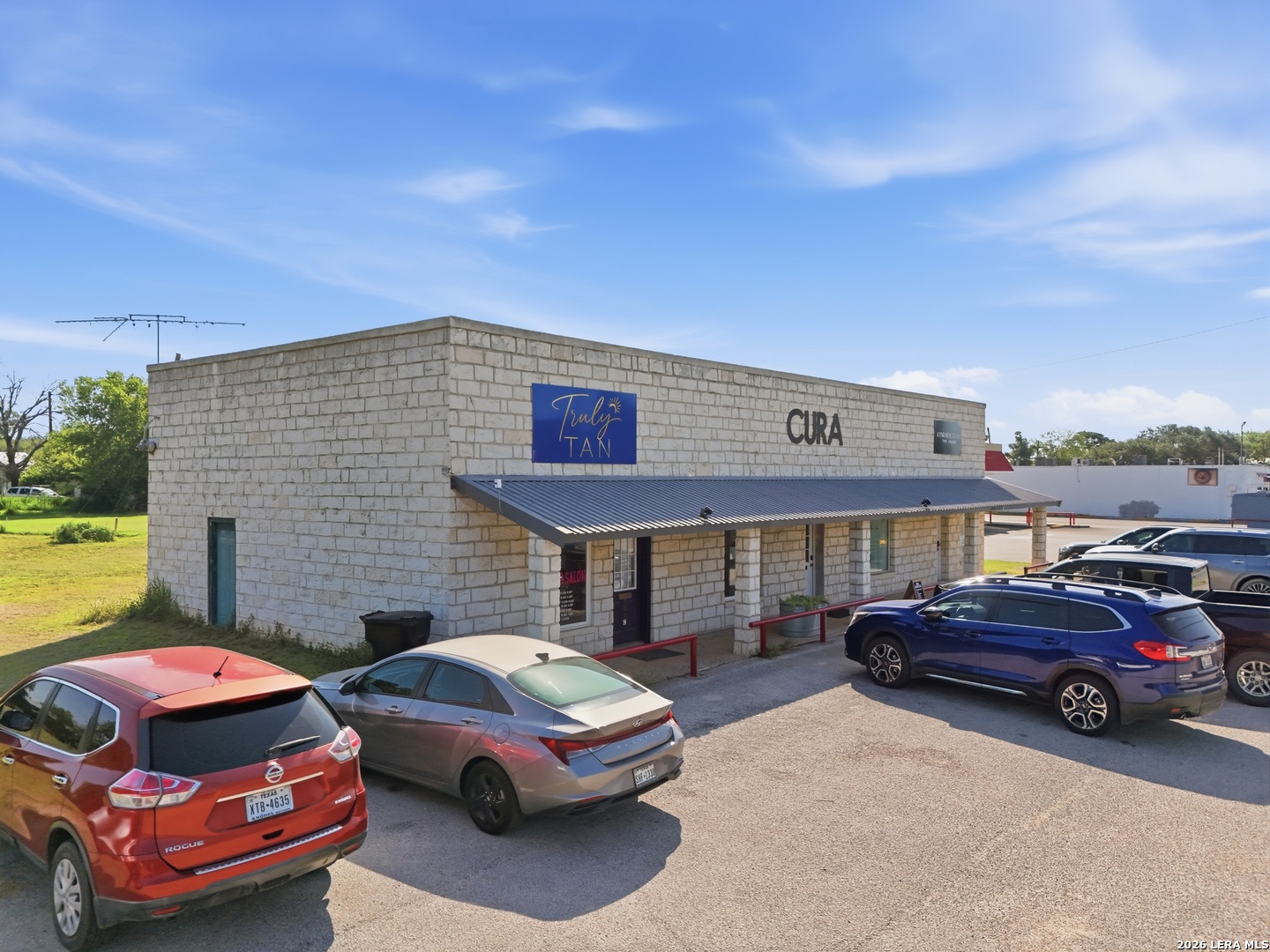 508 W Hondo Devine TX 78016