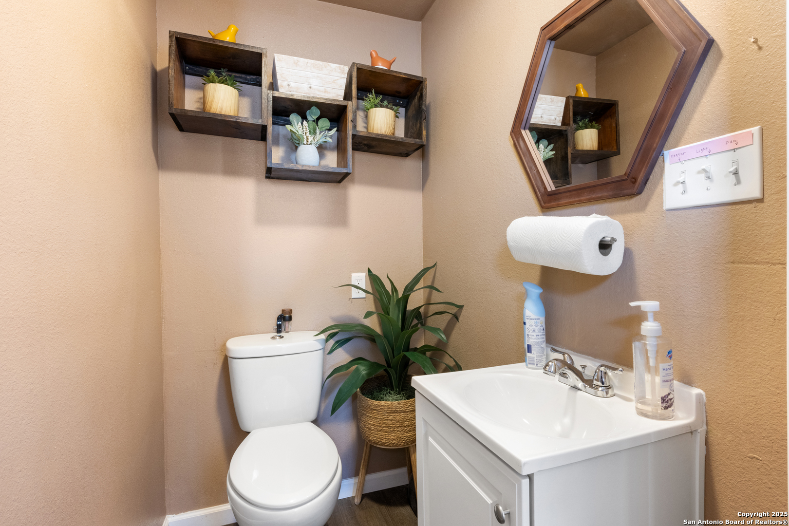 1835 State Highway 132 Natalia TX 78059