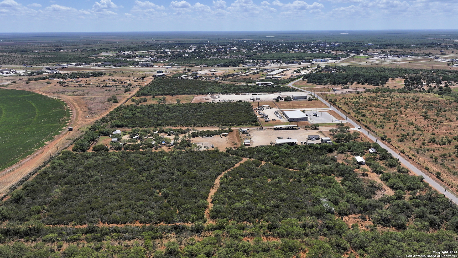 800 County Road 4670 Dilley TX 78017