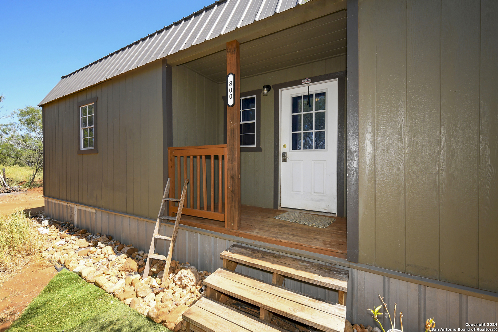 800 County Road 4670 Dilley TX 78017