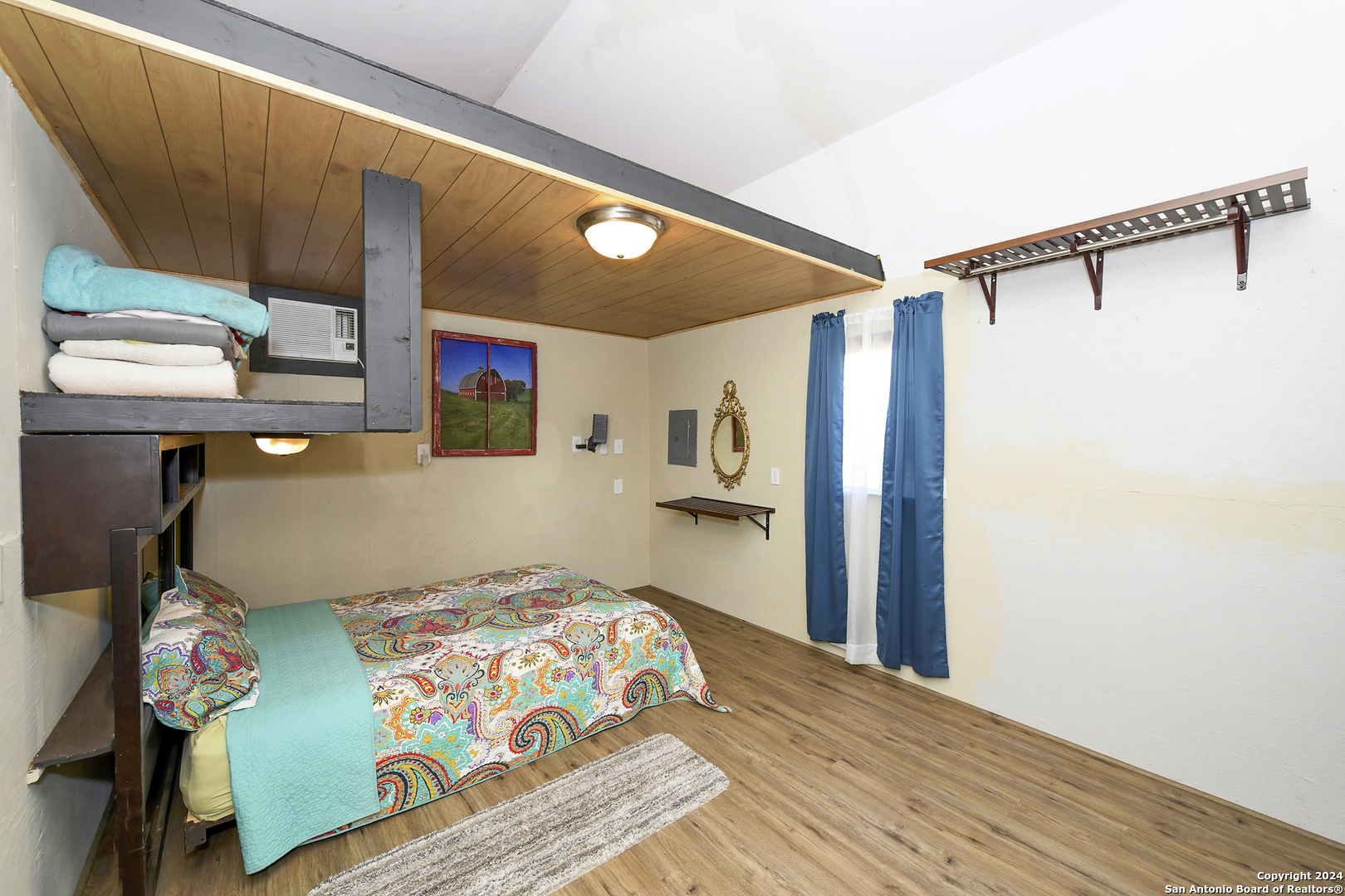 800 County Road 4670 Dilley TX 78017