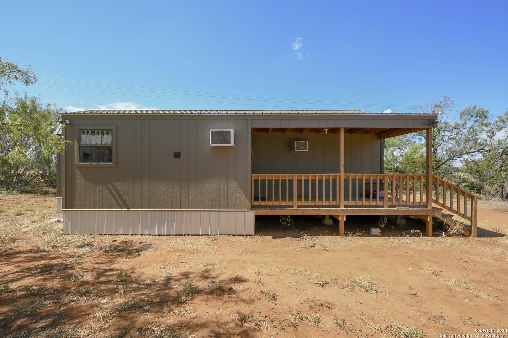 800 County Road 4670 Dilley TX 78017