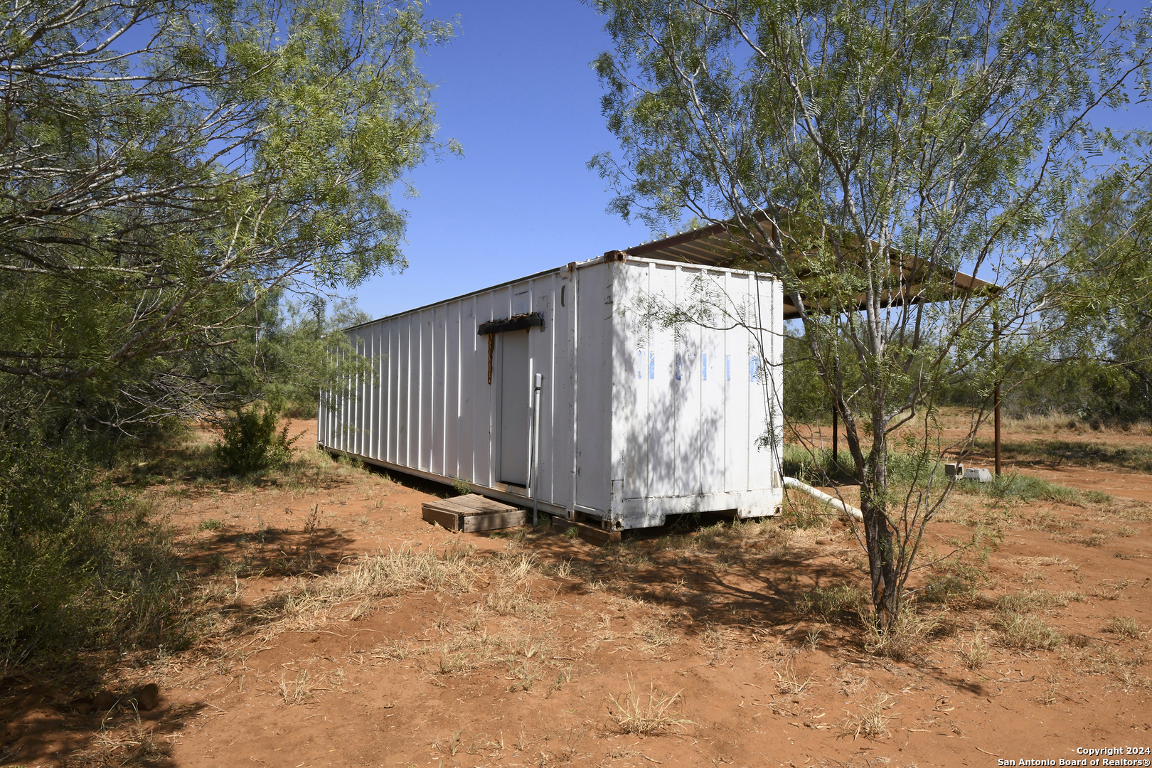 800 County Road 4670 Dilley TX 78017