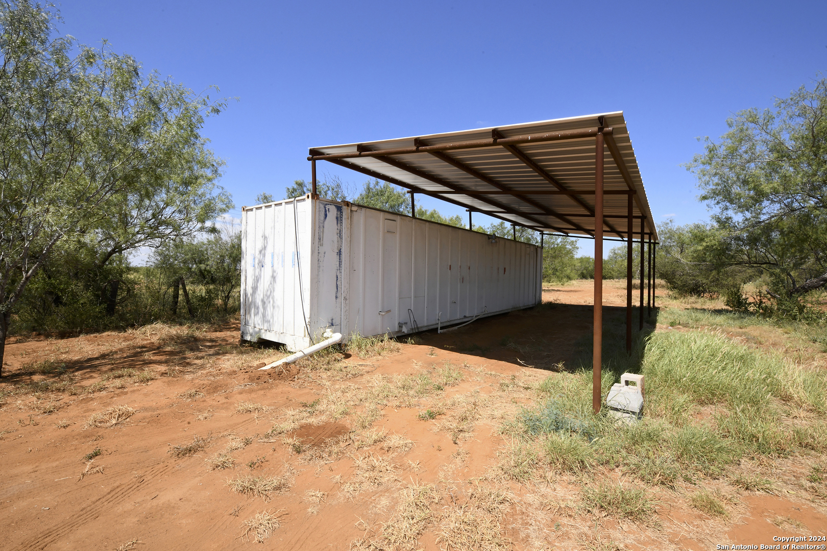 800 County Road 4670 Dilley TX 78017