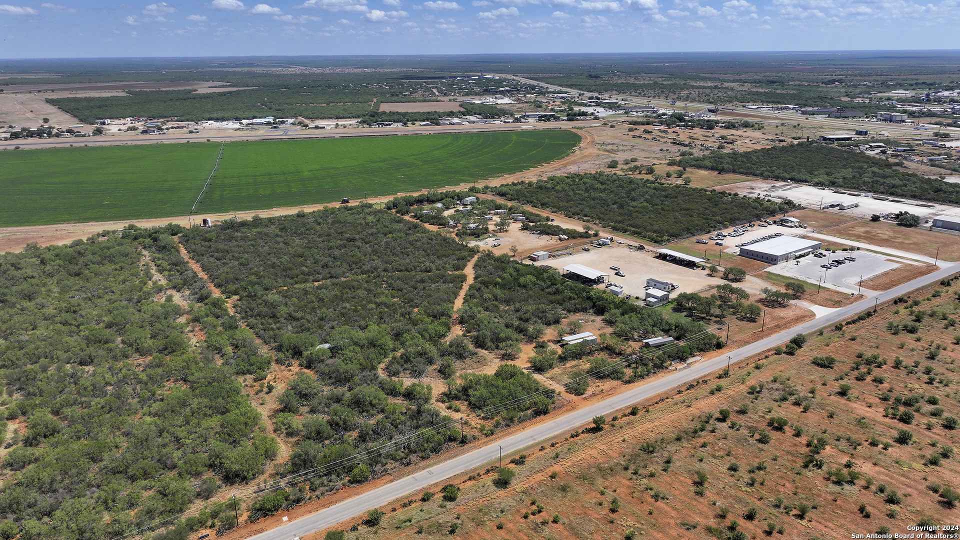 800 County Road 4670 Dilley TX 78017