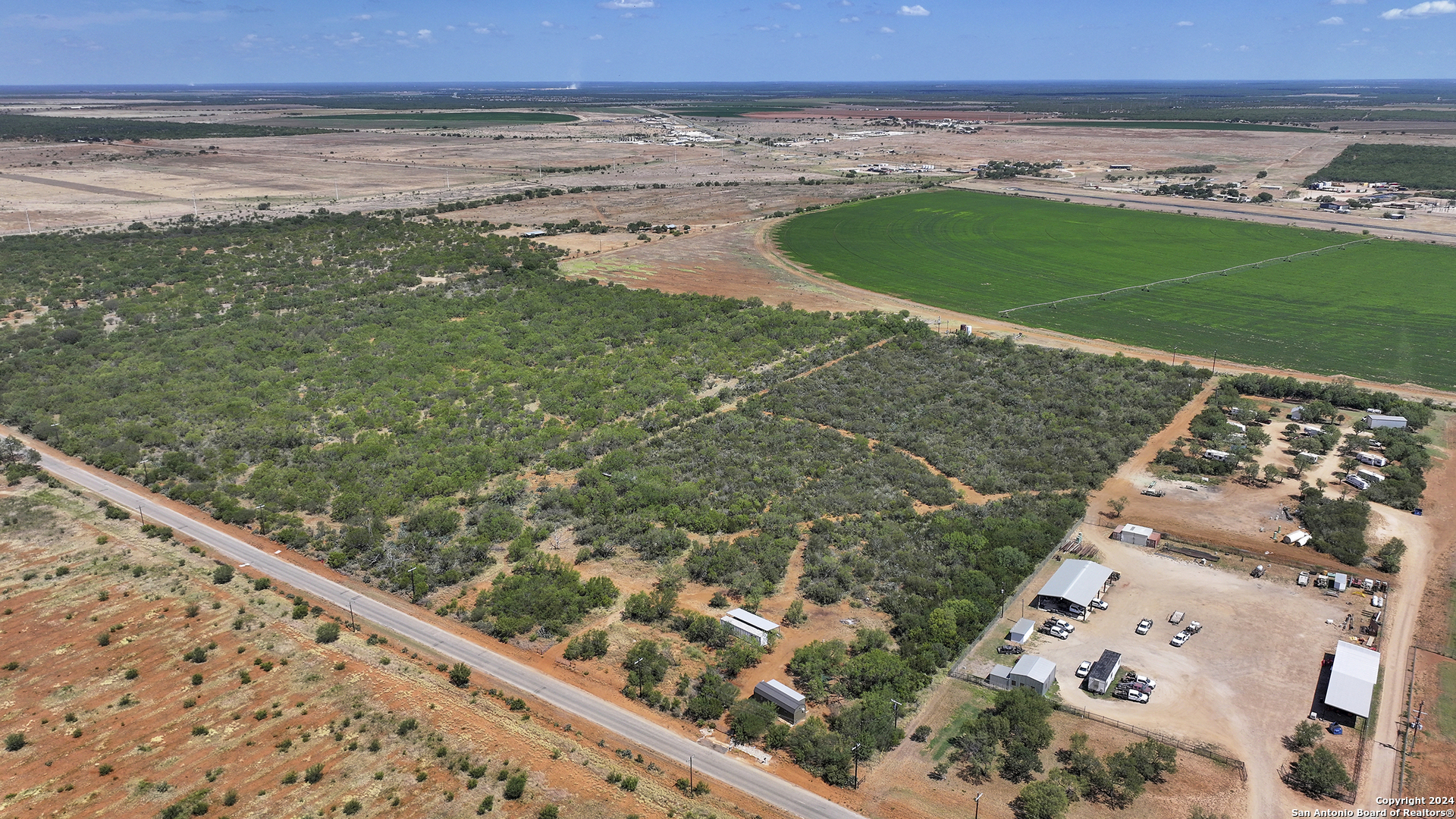 800 County Road 4670 Dilley TX 78017