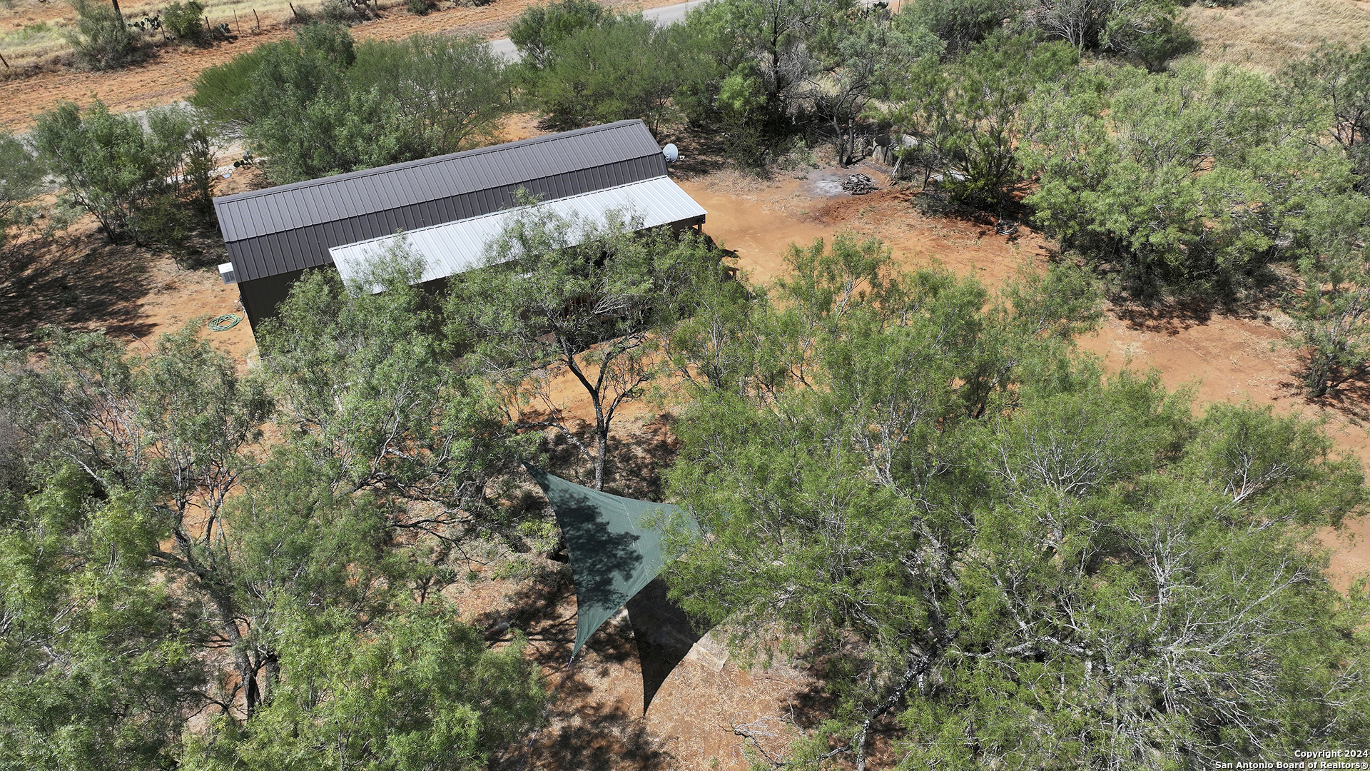 800 County Road 4670 Dilley TX 78017