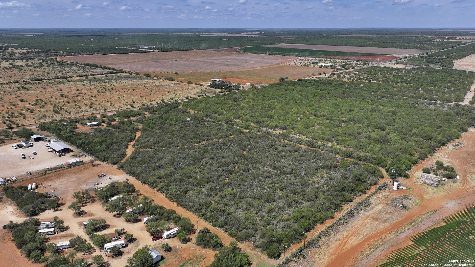 800 County Road 4670 Dilley TX 78017